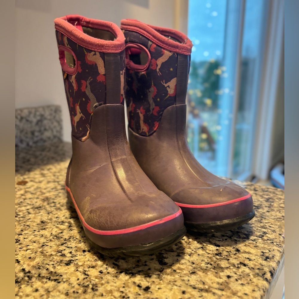 Girls BOGG Boots - Pink and purple